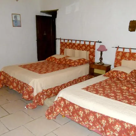 Confortable Proche D'ornezan Avec Piscine Privee Ornezan