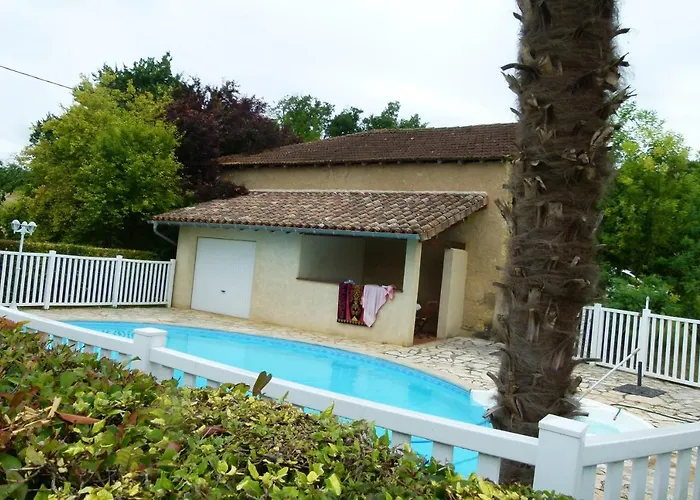 Confortable Proche D'ornezan Avec Piscine Privee *