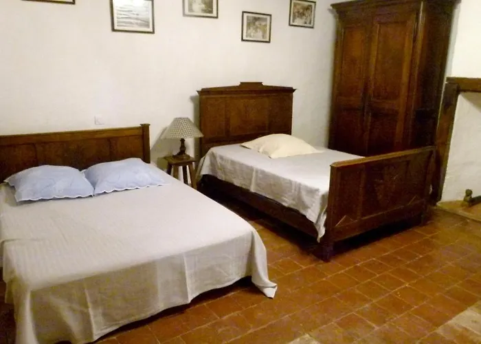 Confortable Proche D'ornezan Avec Piscine Privee Ornezan